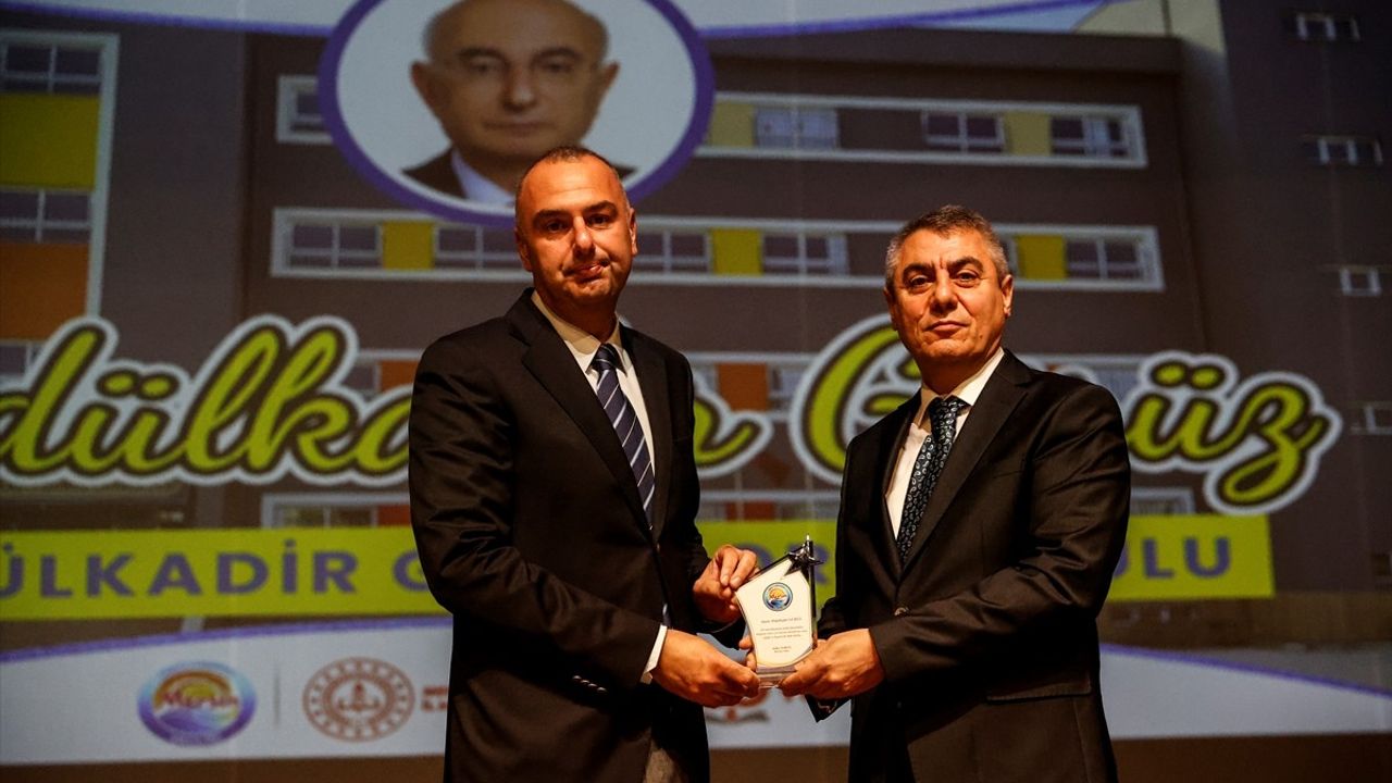 Mersin'de Hayırseverlerin Eğitime Katkıları Onurlandırıldı
