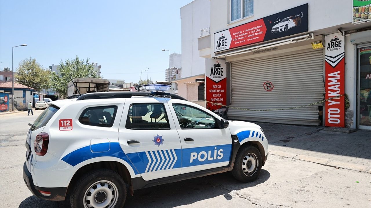 Mersin'de Oto Yıkamacıda Dört Gençten Acı Haber
