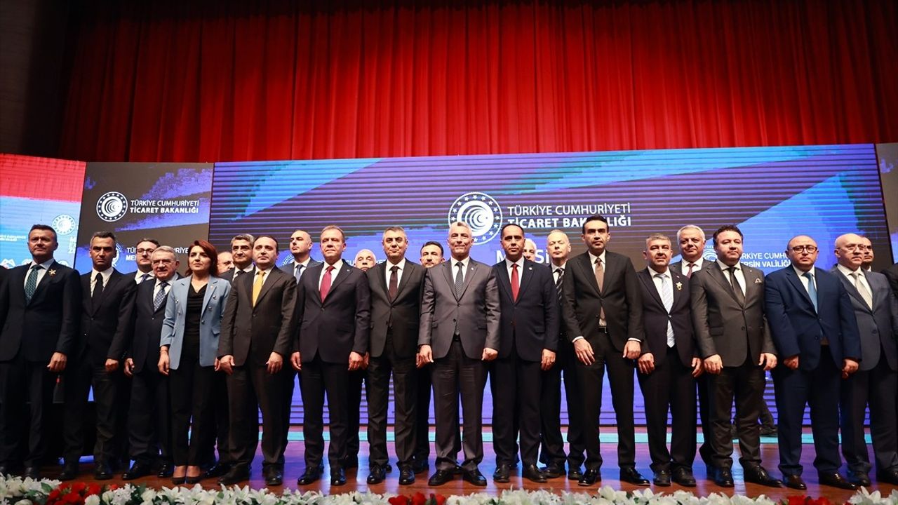Mersin Ekonomi Zirvesi'nde Ticaret Bakanı'ndan Esnaf Destekleri