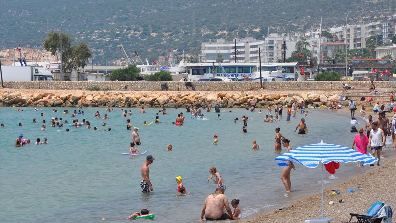 Mersin Sahillerinde Kurban Bayramı Hareketliliği