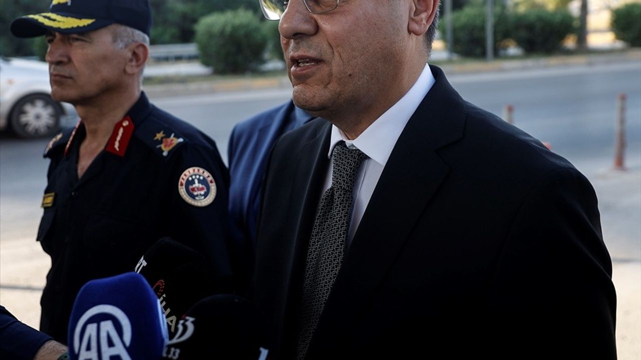 Mersin Valisi Atilla Toros Kurban Bayramı'nda Trafik Güvenliğine Dikkat Çekti