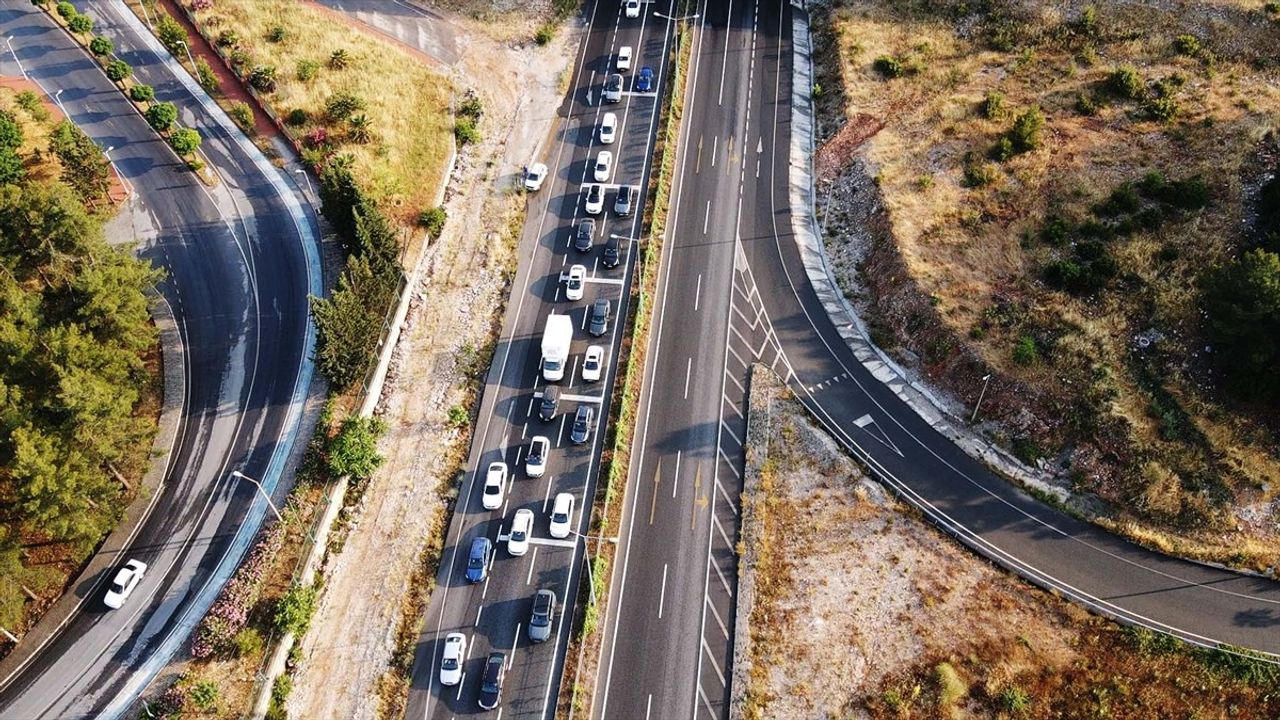 Muğla'da Bayram Dönüşü Trafik Yoğunluğu