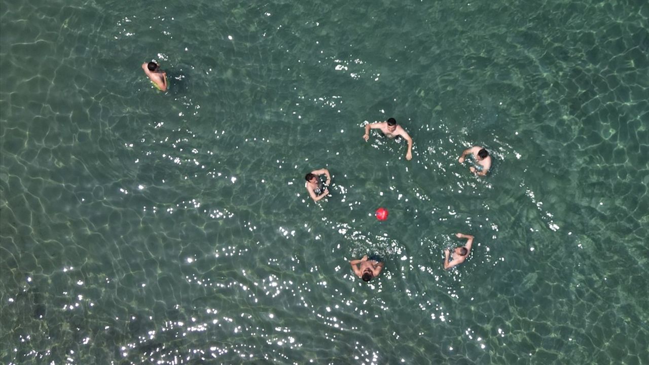 Muğla'da Bayram Yoğunluğu: Tatilciler Sahilleri Doldurdu