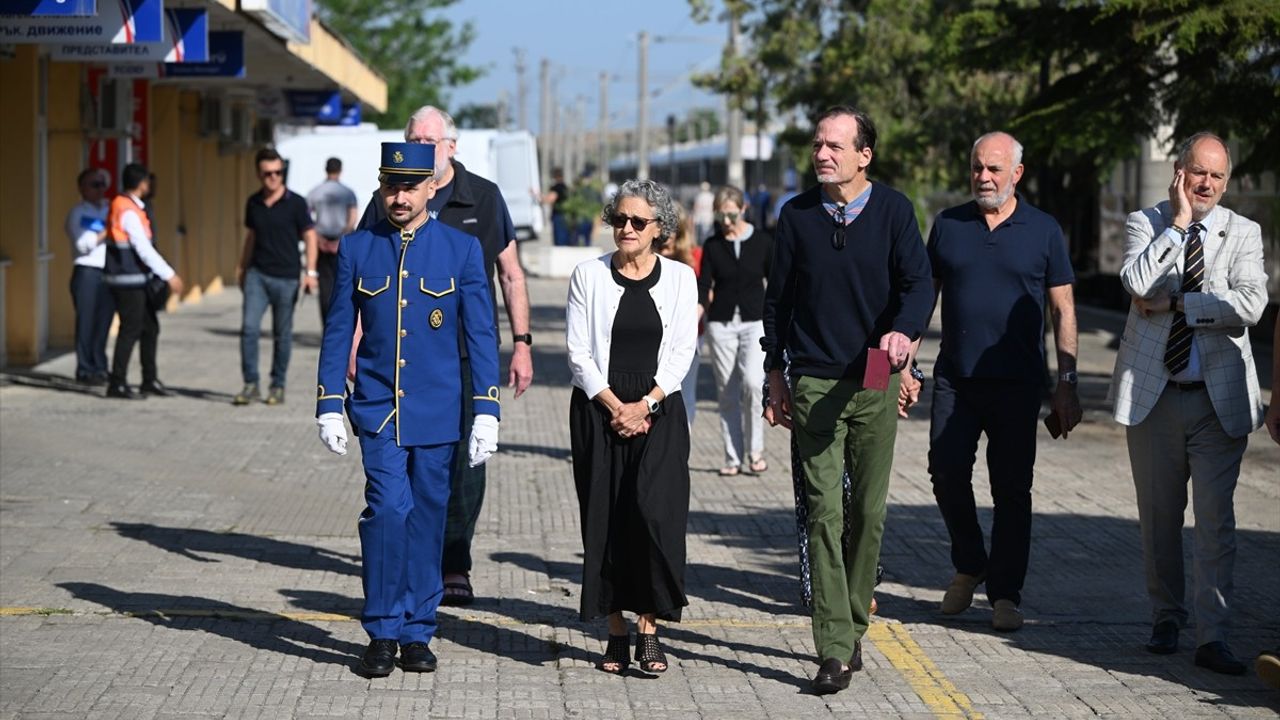 Orient Express Türkiye'ye Ulaşmanın Keyfini Çıkarıyor