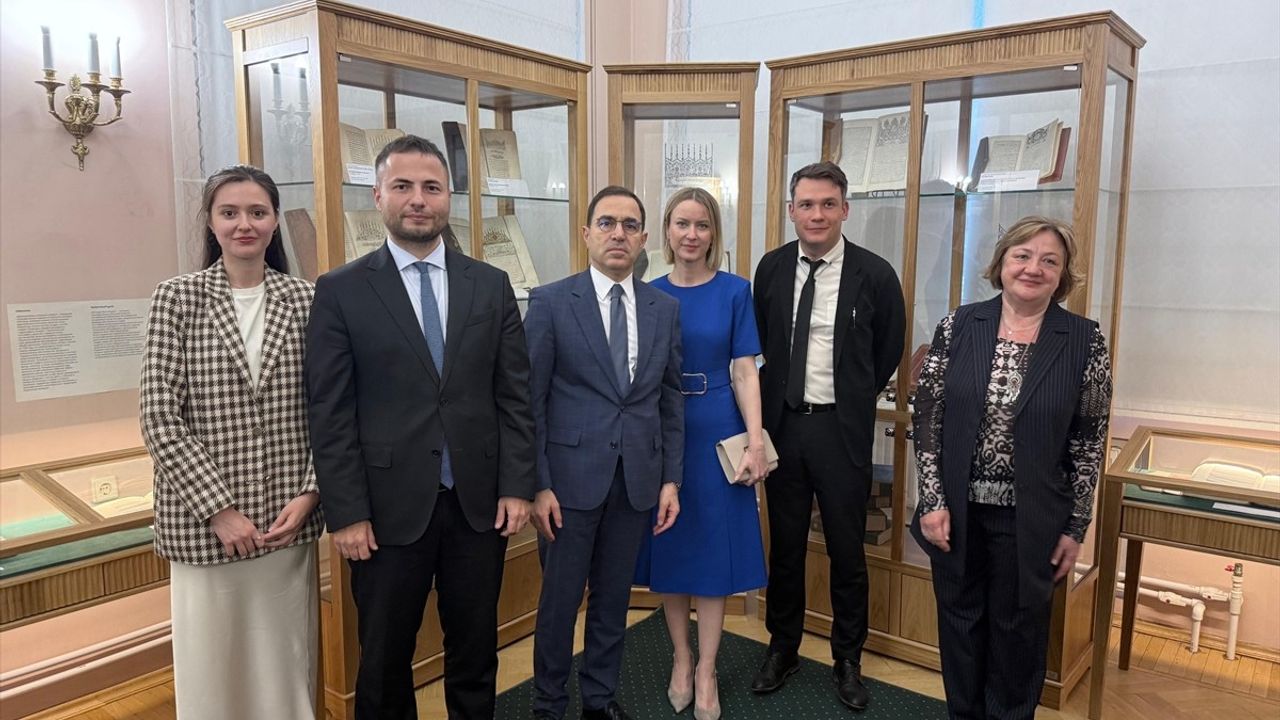 Osmanlı'nın İlk Matbu Eserleri Moskova'da Tanıtıldı
