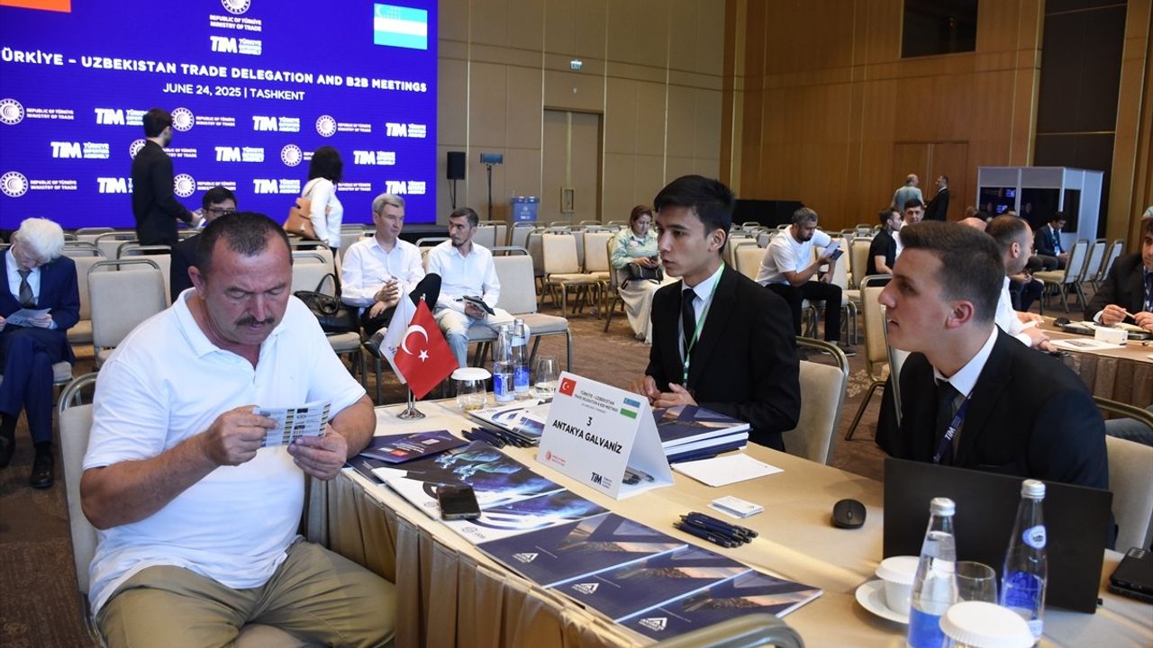 Özbekistan'da Özbek-Türk İş Forumu Gerçekleşti