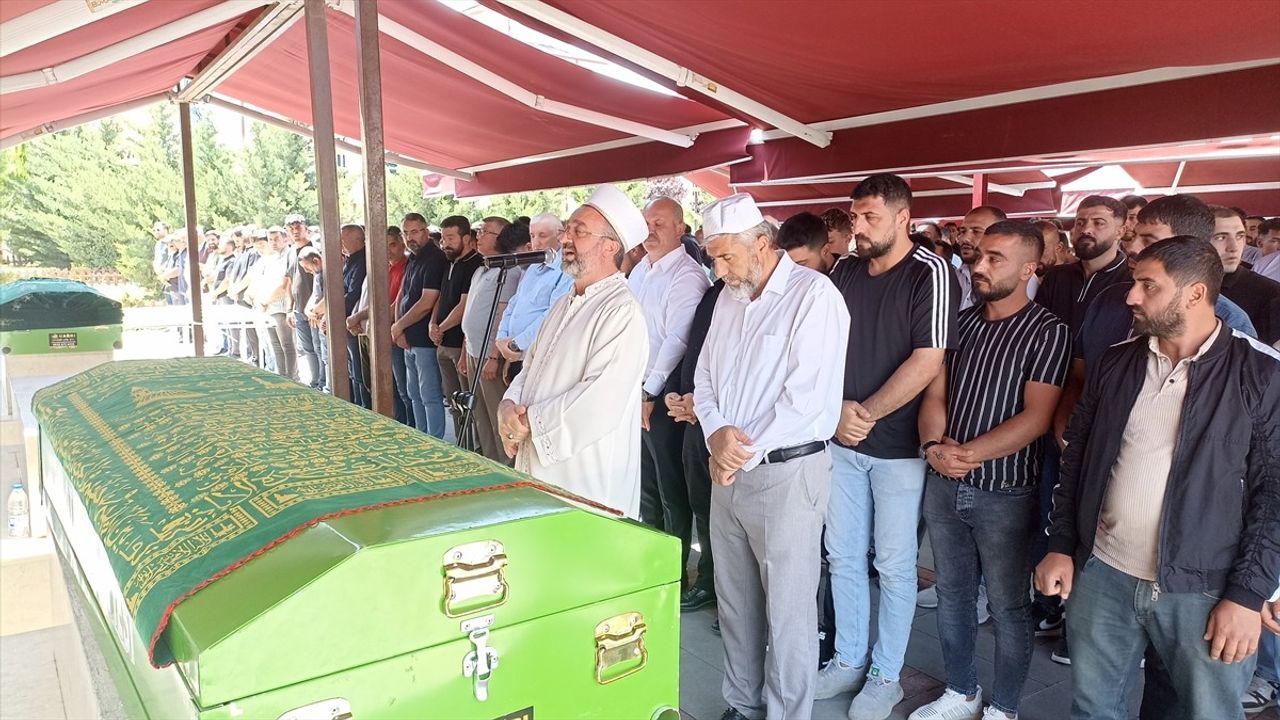 Polatlı'da Fabrika Sızıntısı Sonucu İki İşçi Hayatını Kaybetti