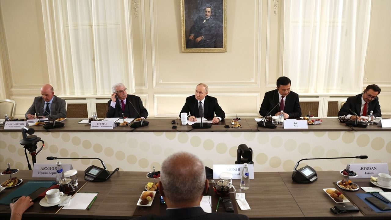 Putin'den İran ve İsrail İlişkilerine Çözüm Önerisi