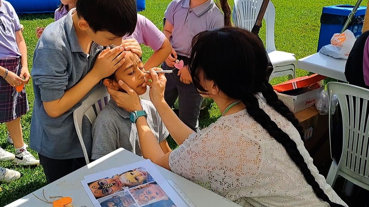 Sakarya'da Çocuklara Çevre Bilinci Kazandıran Oyuncak Dönüşüm Festivali