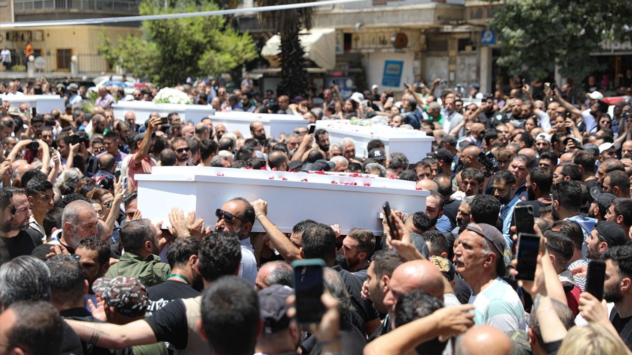 Şam'da Mar İlyas Kilisesi Saldırısında Hayatını Kaybedenler İçin Cenaze Töreni Düzenlendi