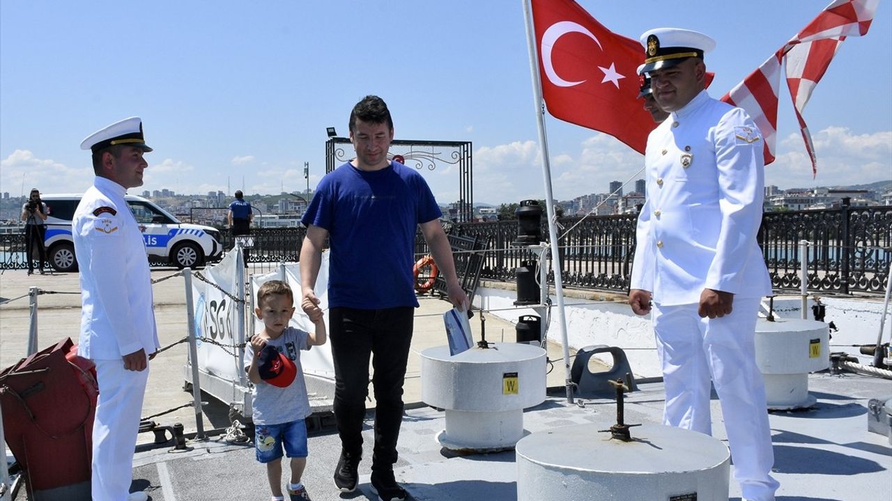 Samsun'da TCSG-87 Gemisi Vatandaşlara Açıldı