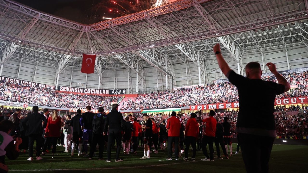 Samsunspor Tarih Yazdı, Başkan Yıldırım Açıklamalarda Bulundu