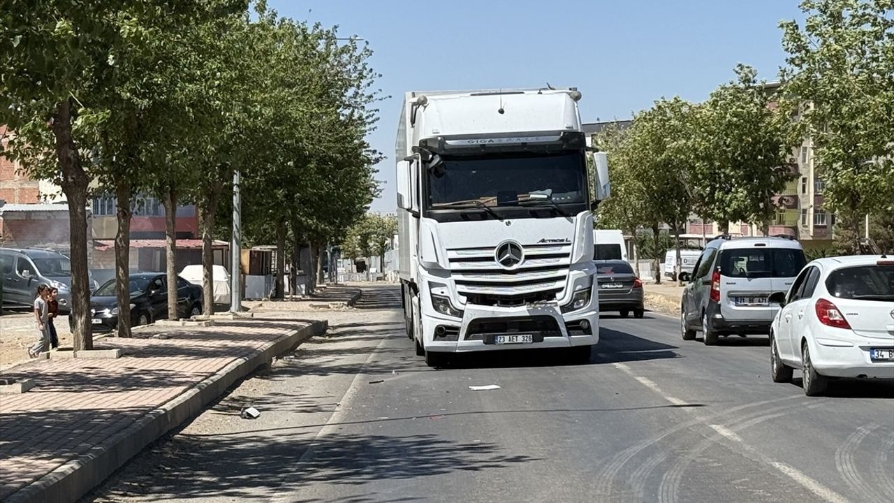 Şanlıurfa'da Tır Kazası: 6 Yaralı