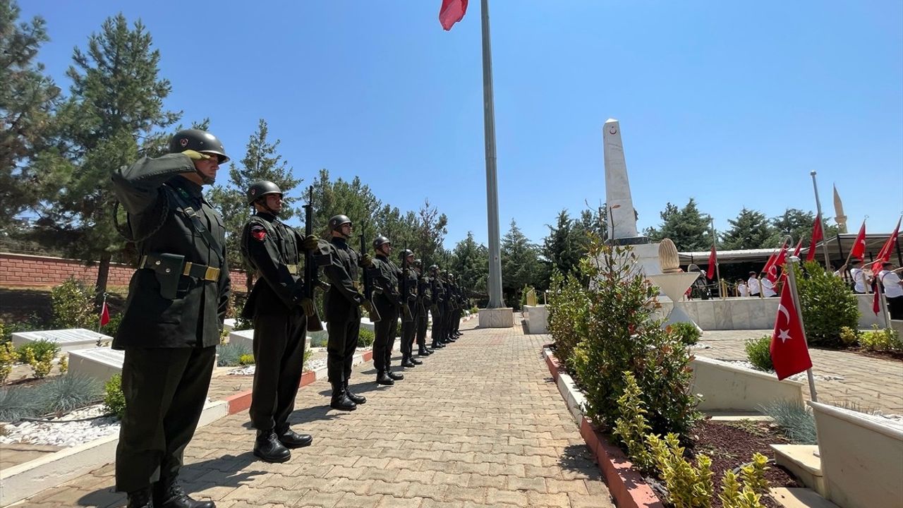 Şanlıurfa'ya 'Şanlı' Unvanı Verilişinin 41. Yılı Kutlandı