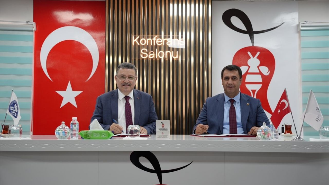 Şemdinli'de Trabzon Caddesi Açıldı