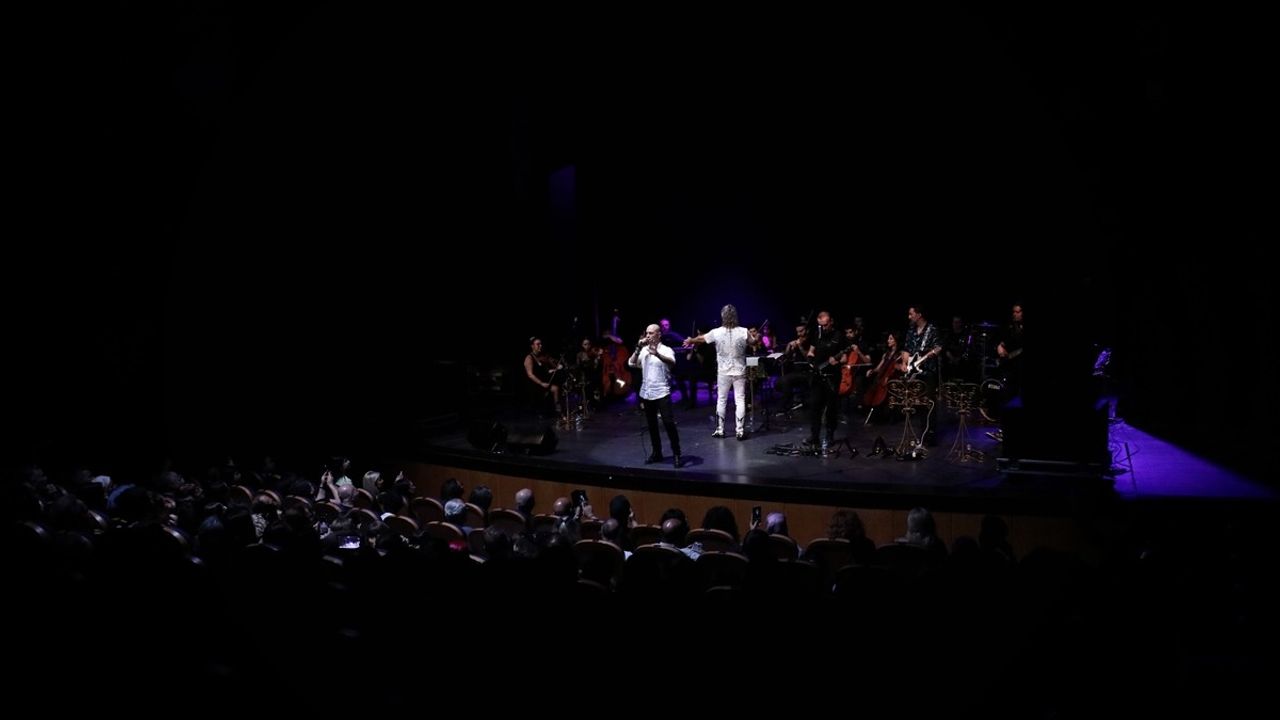 Senforock Orkestrası Samsun'da Unutulmaz Bir Konser Verdi