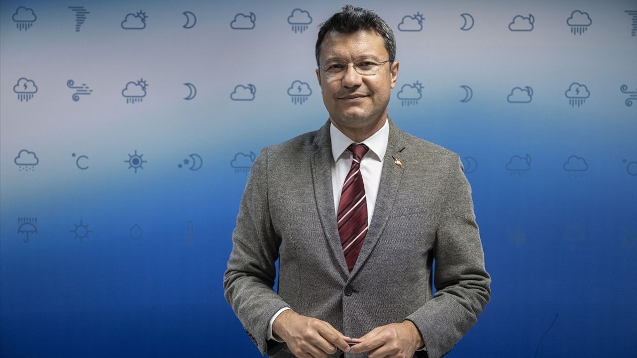 Sıcaklıklar Yükseliyor: Ankara ve İstanbul'da 30, İzmir'de 36 Derece