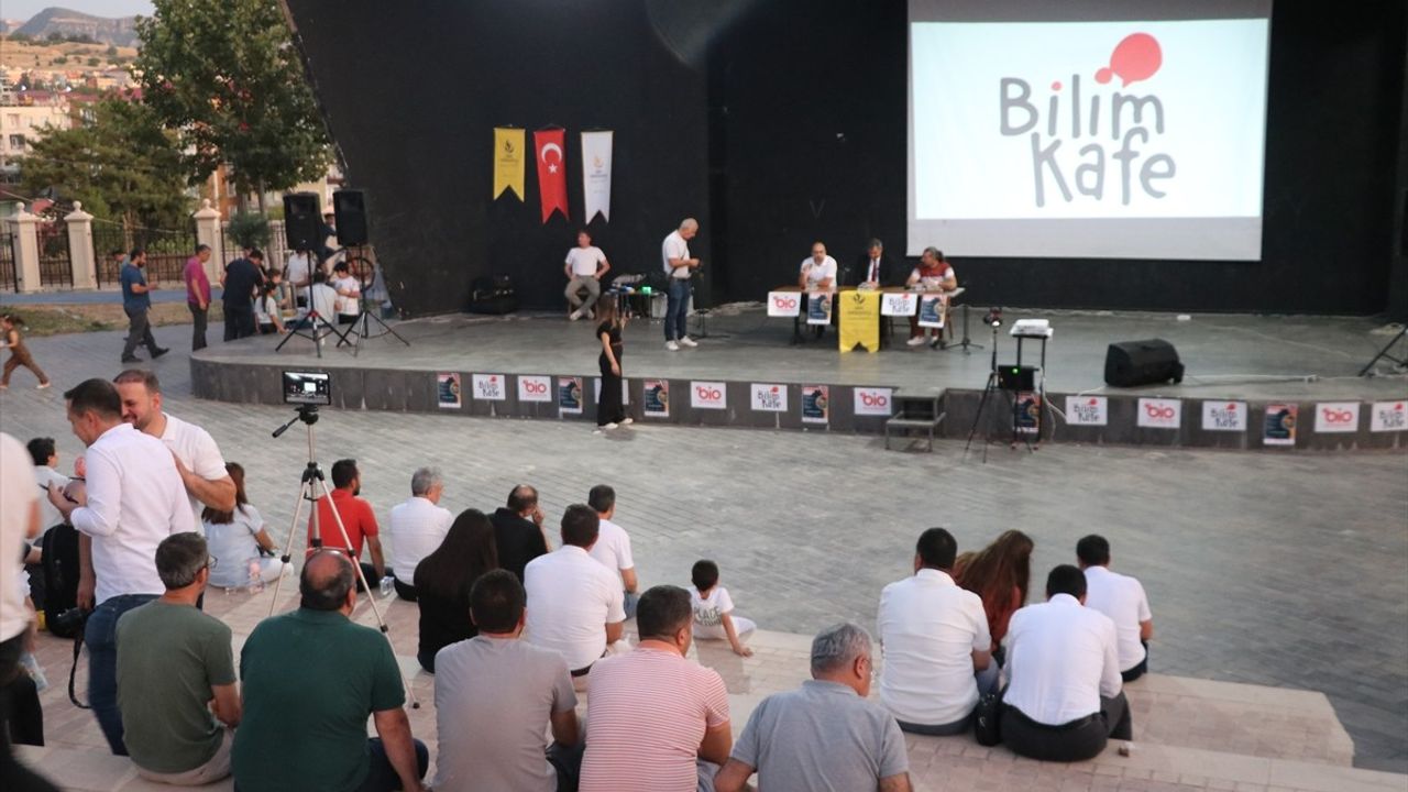 Siirt'te Bilim Kafe Etkinliği: Enerji Teması Ele Alındı