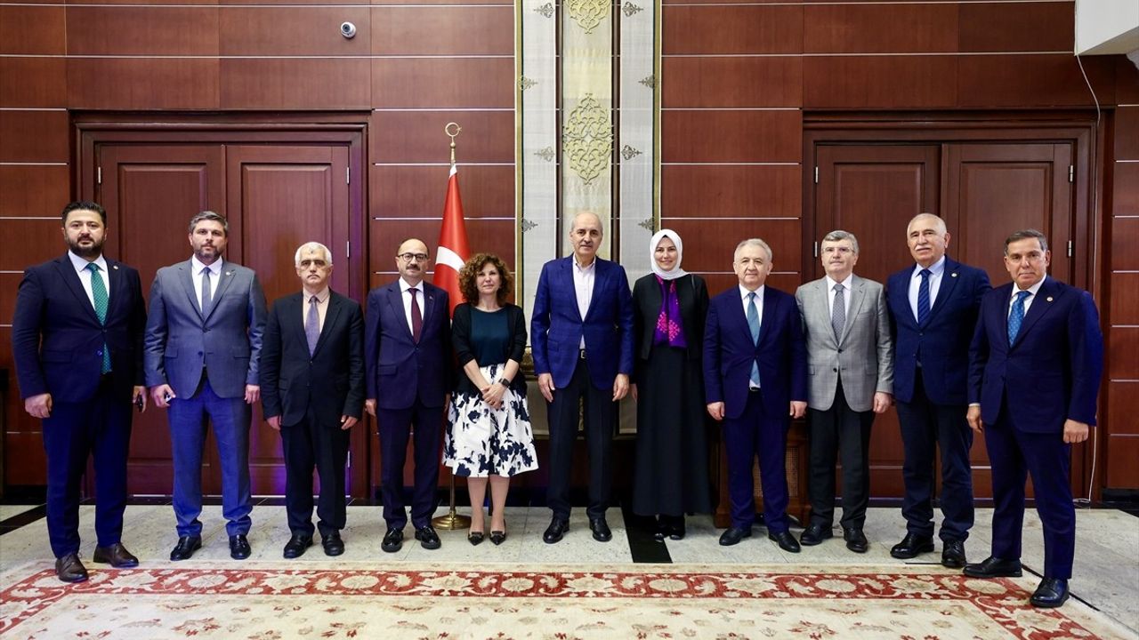 TBMM Başkanı Kurtulmuş, Astana Büyükelçiliği'ni Ziyaret Etti