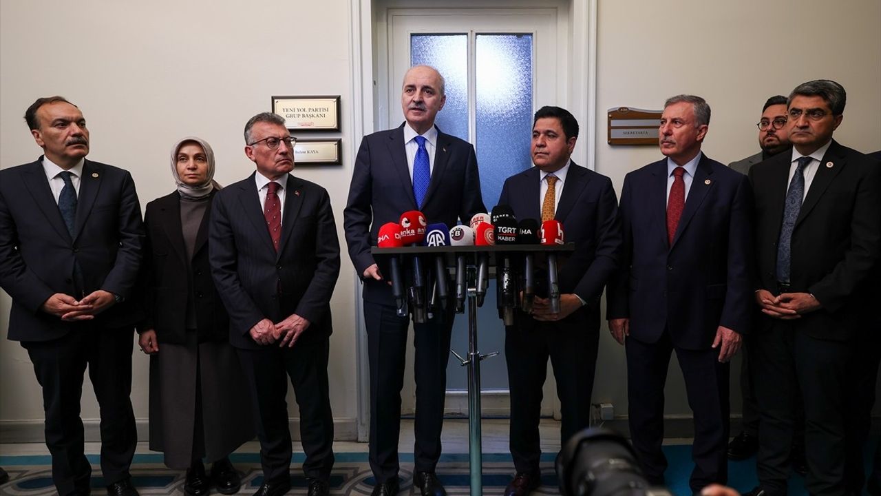 TBMM Başkanı Kurtulmuş'tan Yeni Yol Partisi Ziyareti