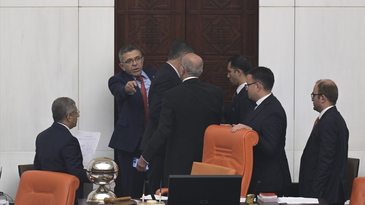 TBMM'de Yasin Öztürk'e Kınama Cezası