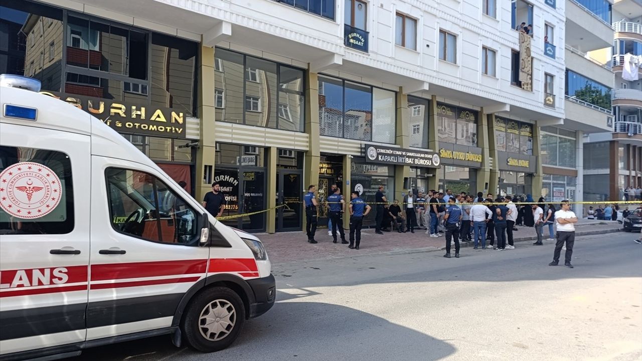 Tekirdağ'da Müteahhit Silahlı Saldırı Sonucu Hayatını Kaybetti