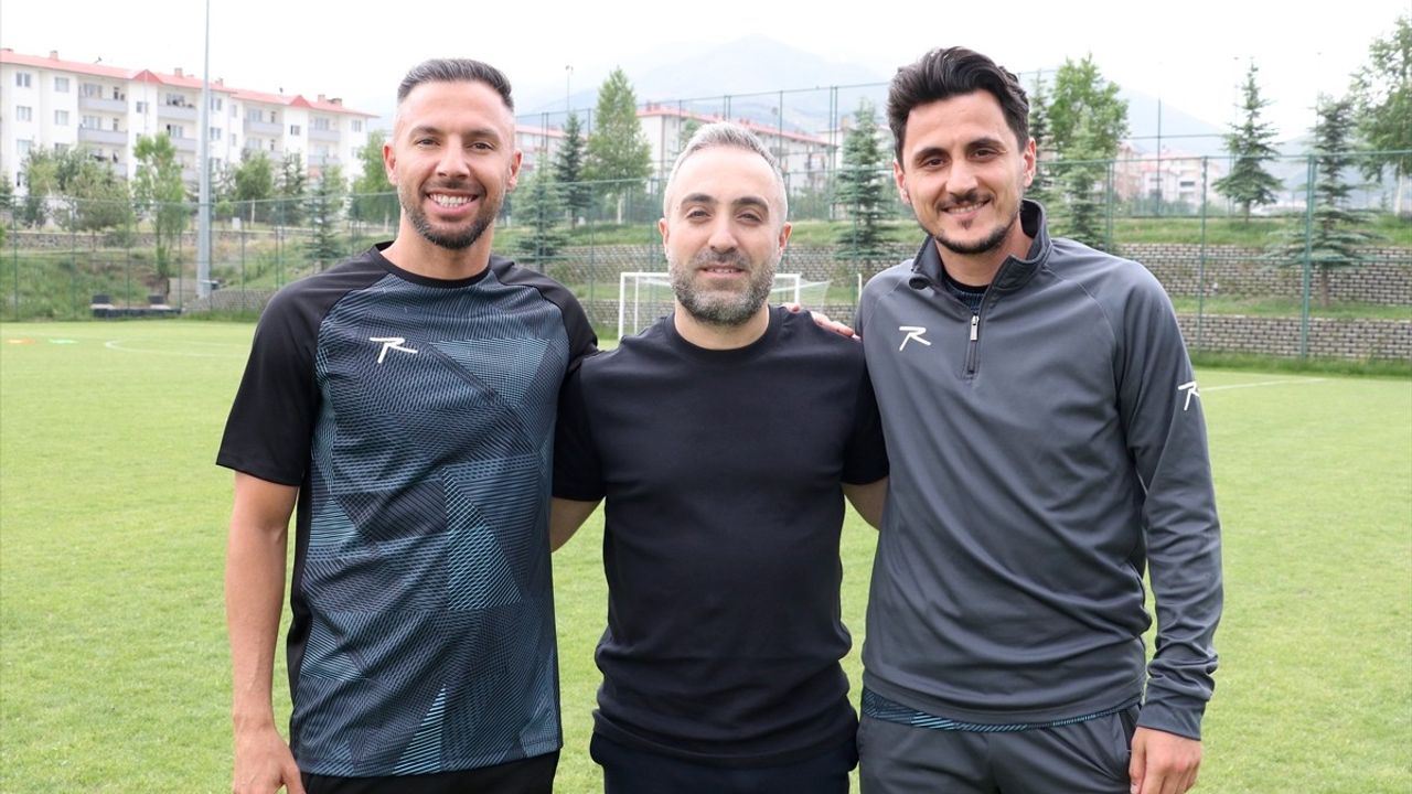 TFF'den Aktif Futbolculara Antrenörlük Eğitimi