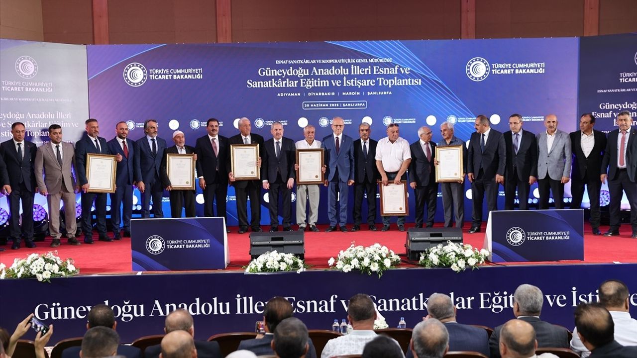 Ticaret Bakan Yardımcısı Mahmut Gürcan, Şanlıurfa'da Esnaf ve Sanatkarları Destekleme Üzerine Konuştu