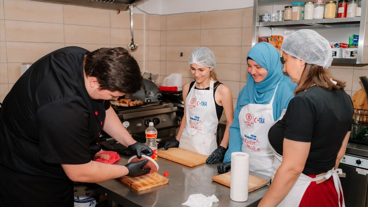 TİKA, Bosna Hersek'te Sel Bölgesindeki Kadınların İstihdamını Destekliyor