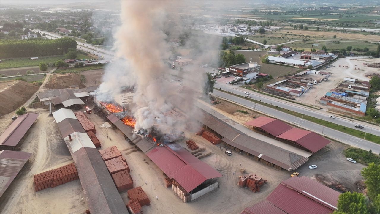 Tokat'ta Tuğla Fabrikasında Yangın Paniği