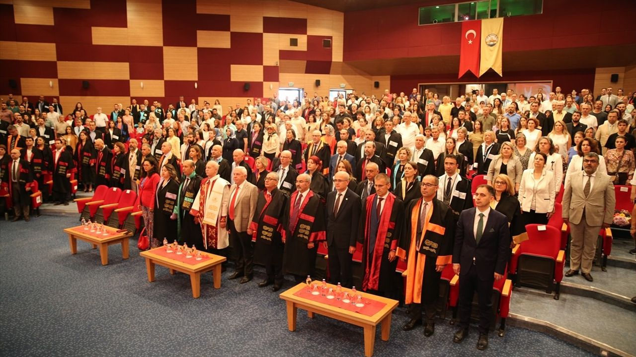 Trakya Üniversitesi'nde Akademik Yükseltme ve Ödül Töreni
