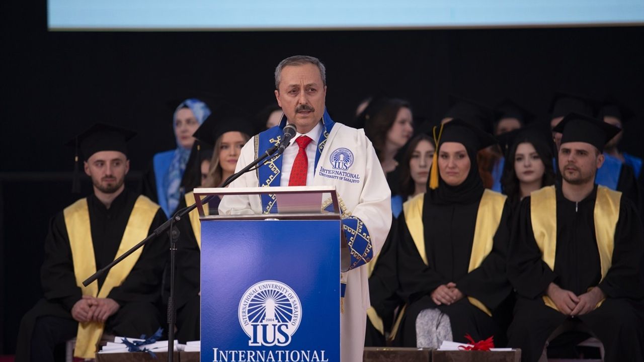 Uluslararası Saraybosna Üniversitesi'nde 17. Mezuniyet Töreni Düzenlendi