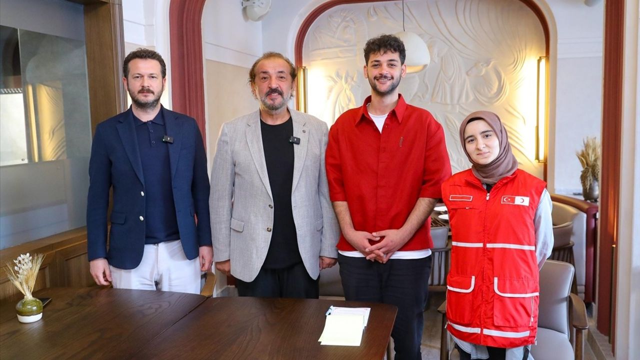 Ünlü Şefler Kızılay'a Destek Verdi