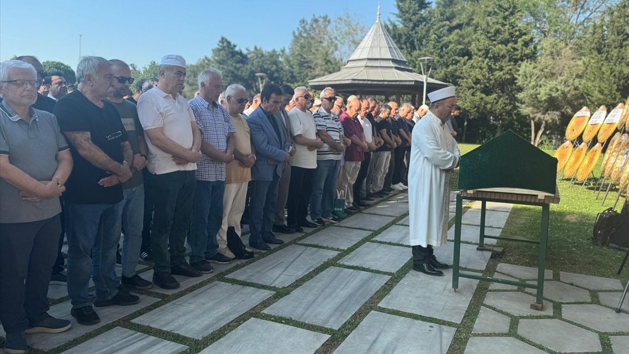 Usta Sanatçı Mehmet Erenler Son Yolculuğuna Uğurlandı