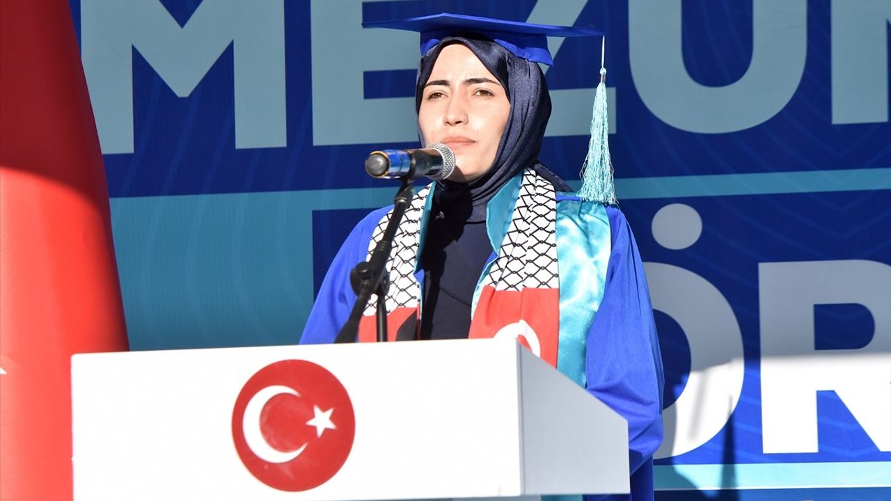 Van Yüzüncü Yıl Üniversitesinde 6 Bin Mezun Coşkusu