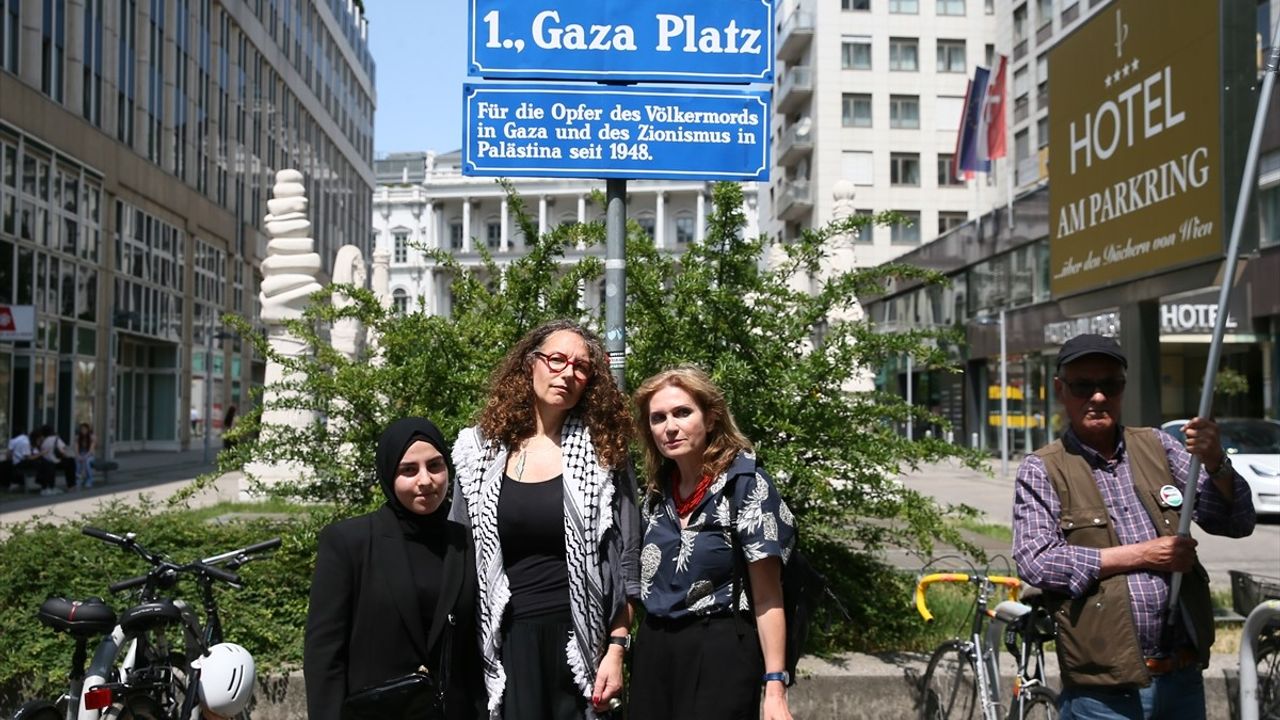 Viyana'da Theodor Herzl Meydanı Gazze Olarak Değiştirildi