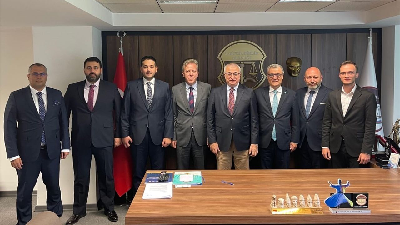 Yargıda Birlik Derneği ve Sakarya Üniversitesi İşbirliği Protokolü İmzaladı