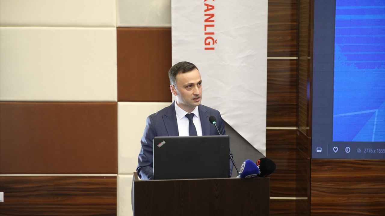 Yaşlıların Refahı İçin Stratejiler: Kastamonu, Sinop ve Çankırı'da Panel Düzenlendi