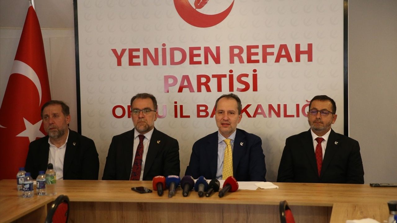 Yeniden Refah Partisi Genel Başkanı Fatih Erbakan Giresun İl Kongresi'nde