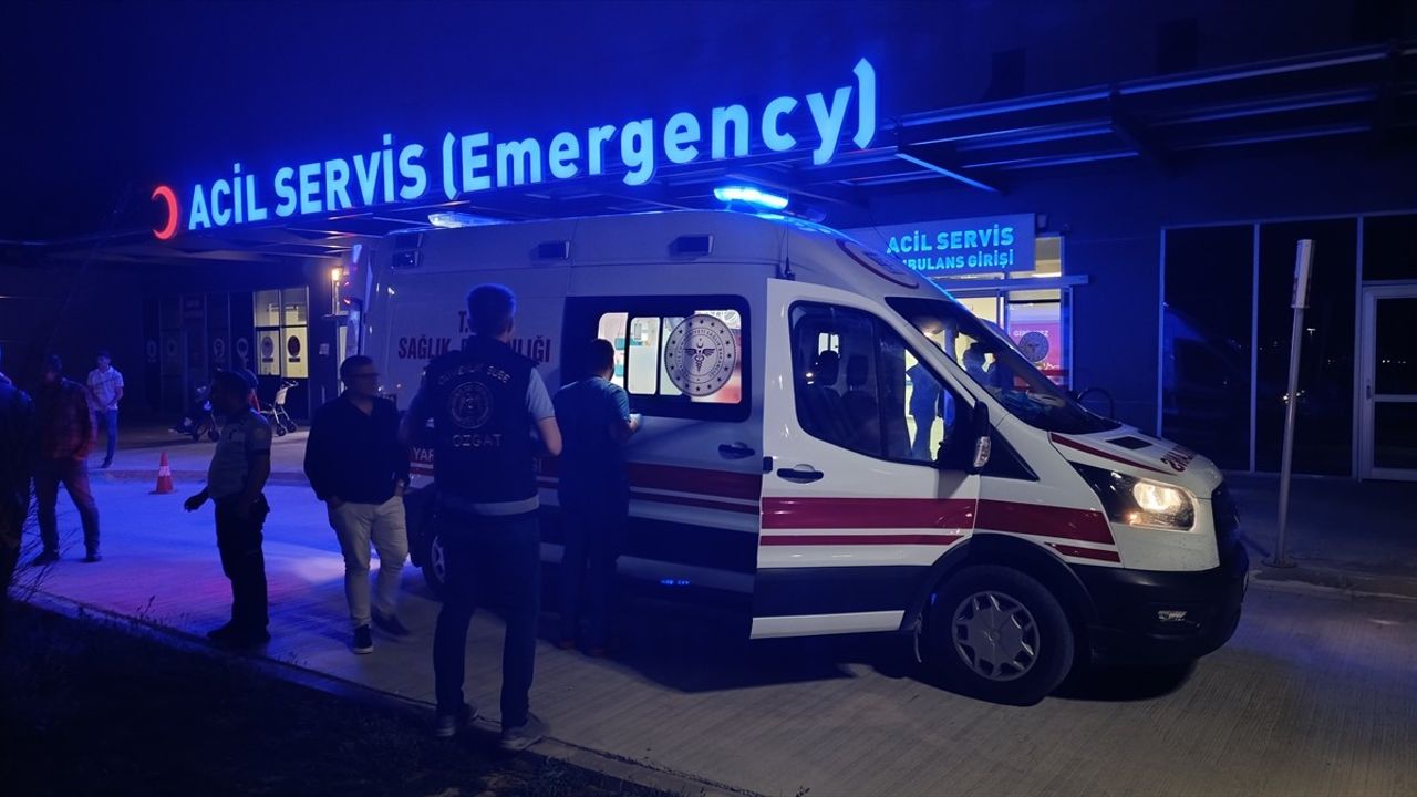 Yerköy'de 14 Yaşındaki Çocuk 5. Kattan Düşerek Ağır Yaralandı