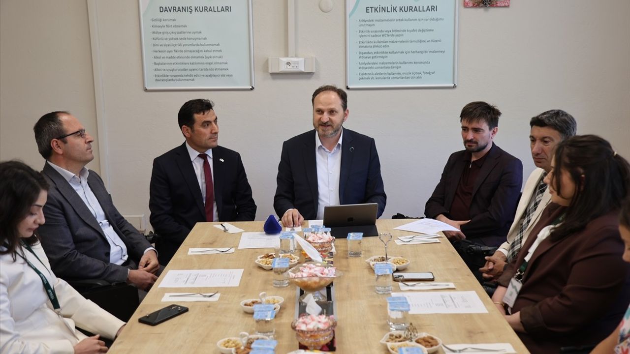 Yeşilay Bayburt YEDAM'ı Ziyaret Etti
