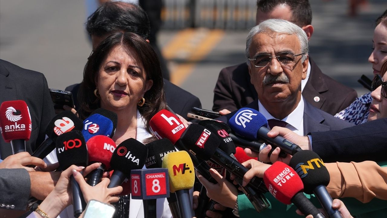 Adalet Bakanı Tunç, DEM Parti Heyetini Karşıladı