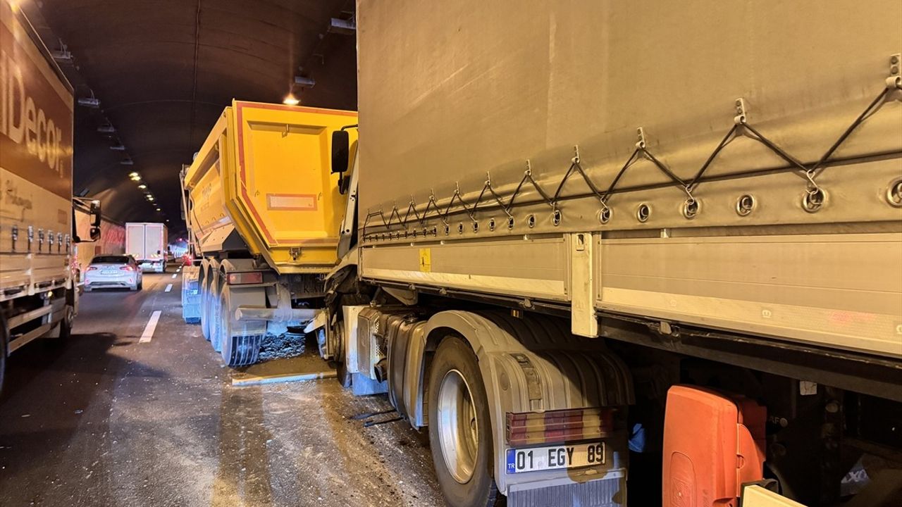 Anadolu Otoyolu'nda Zincirleme Kaza: 2 Yaralı