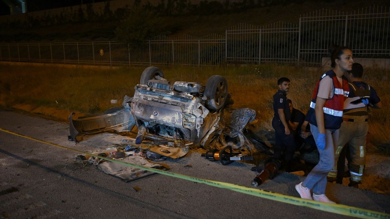 Ankara'da Trafik Kazası: İki Kişi Hayatını Kaybetti