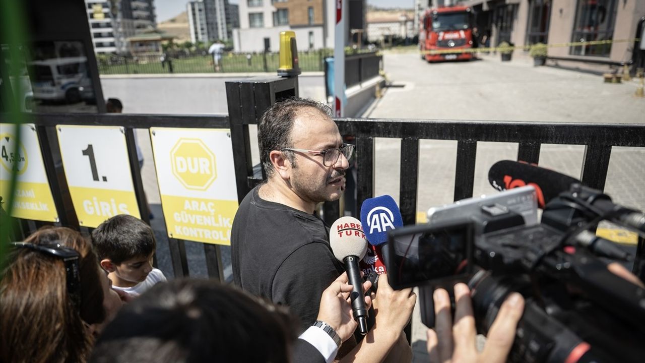 Ankara'daki 26 Katlı Binada Yangın İncelemeleri Devam Ediyor