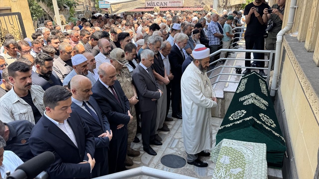 Ankara'daki Yangın Faciasında Anne ve Oğlu Defnedildi