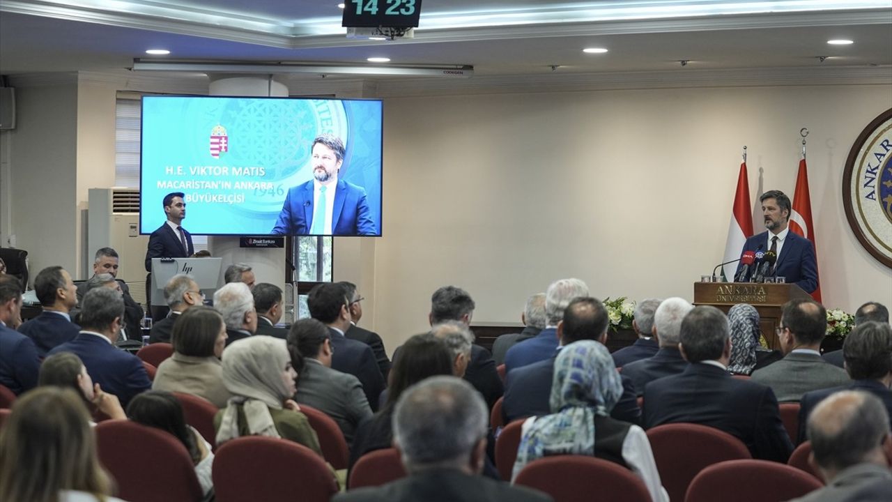 Ankara Üniversitesi Rektörü Prof. Dr. Necdet Ünüvar'a Macaristan Devlet Liyakat Nişanı