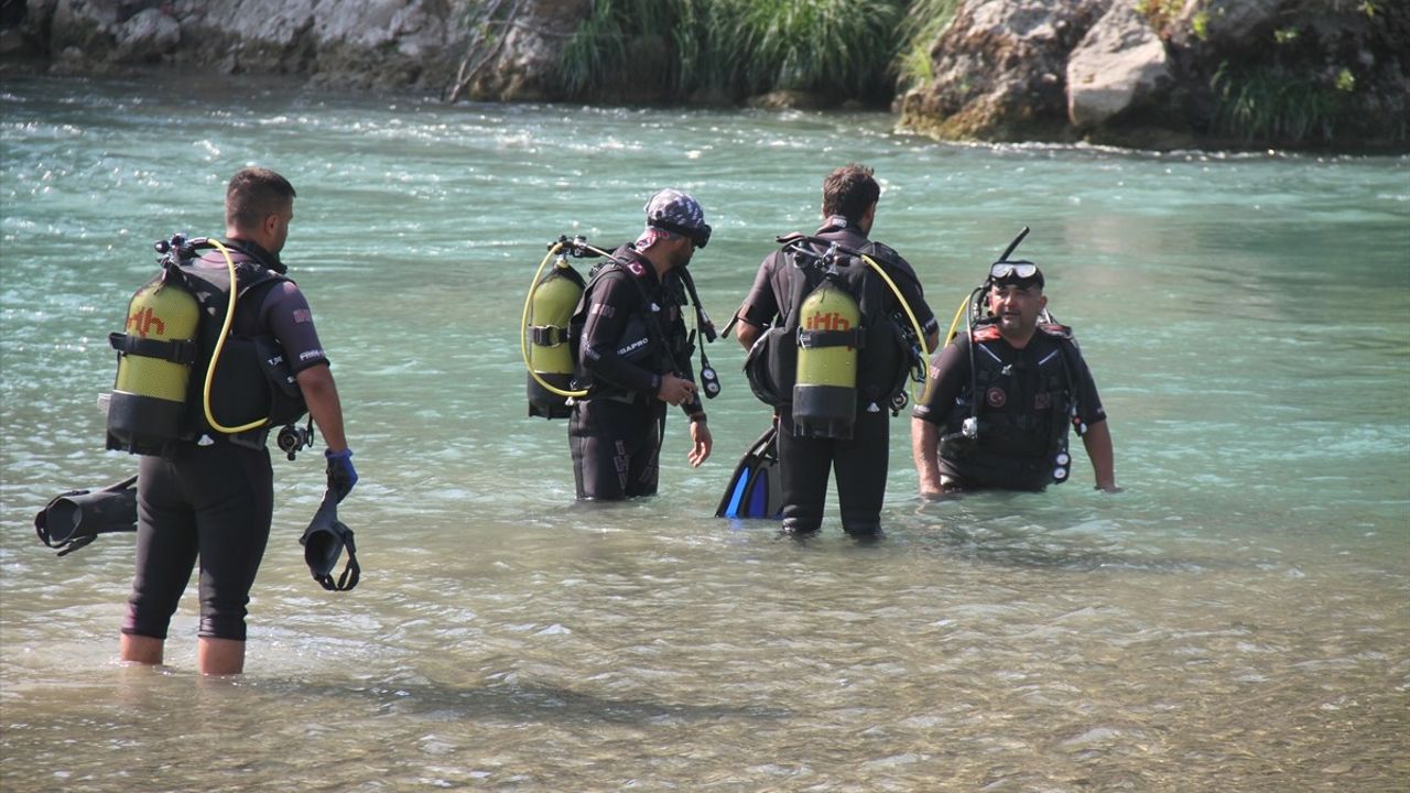 Antalya'da 15 Yaşındaki Çocuğun Kaybolması: Arama Çalışmalarına Ara Verildi