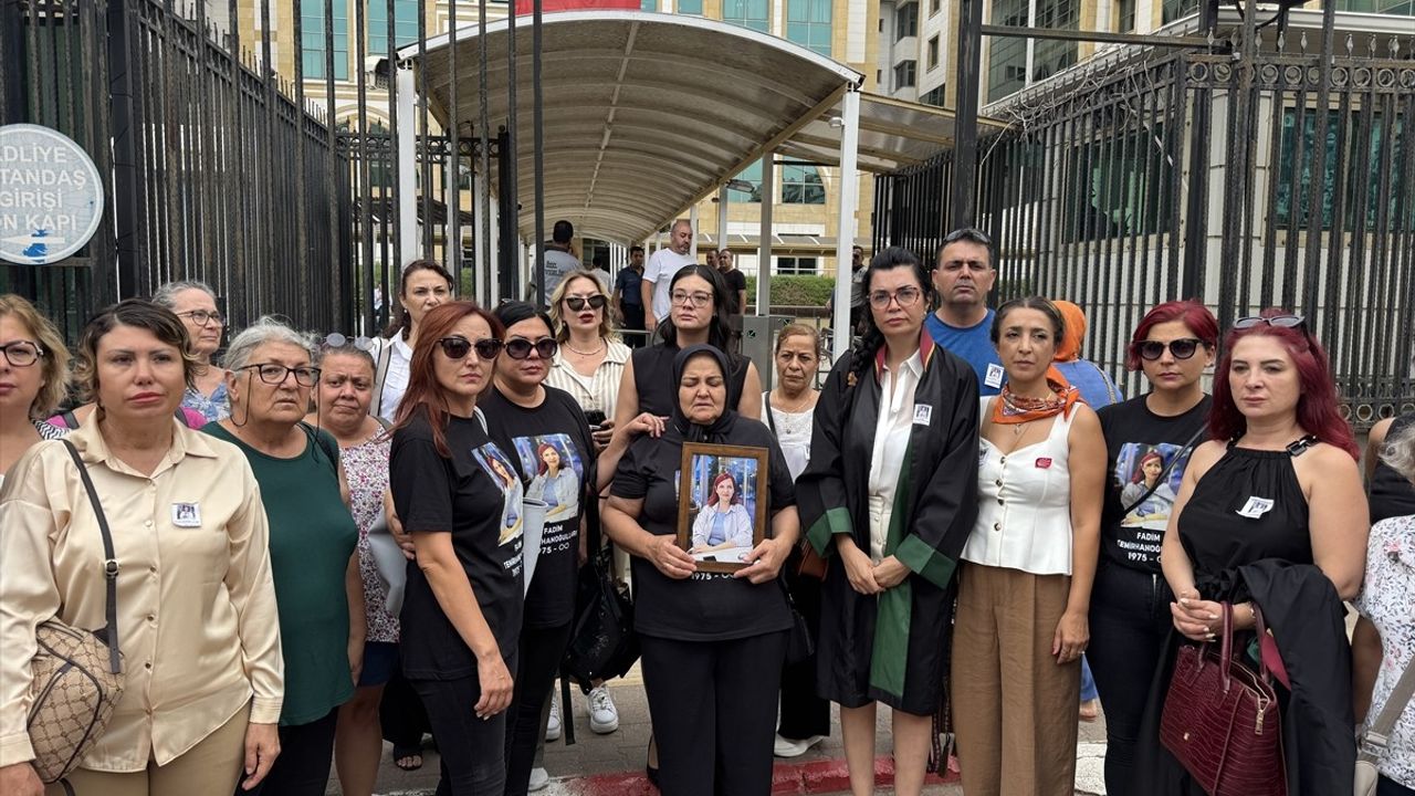 Antalya'da Eş Cinayetinde Yargılama Devam Ediyor