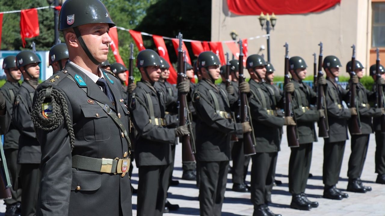 Atatürk'ün Erzincan'a Gelişinin 106. Yıl Dönümü Törenle Anıldı